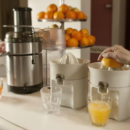 Ξενοδοχείο Milton 4*