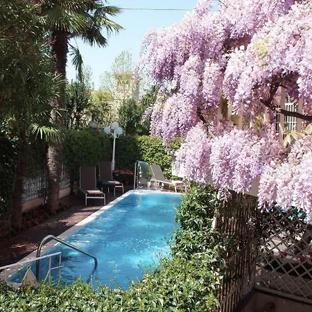 里米尼米尔顿酒店