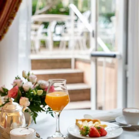 Ξενοδοχείο Milton