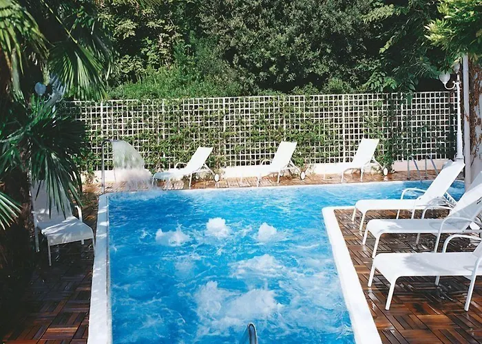 فندق Milton 4*